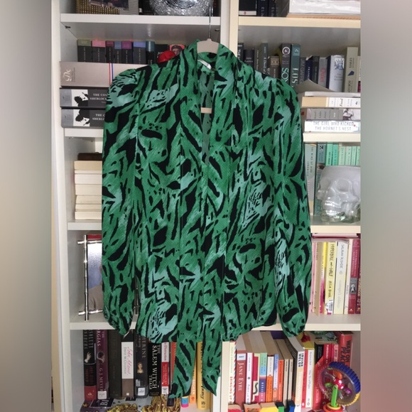 Rixo Women's Moss Necktie Tiger Stripe Blouse - Green - Picture 3 of 9